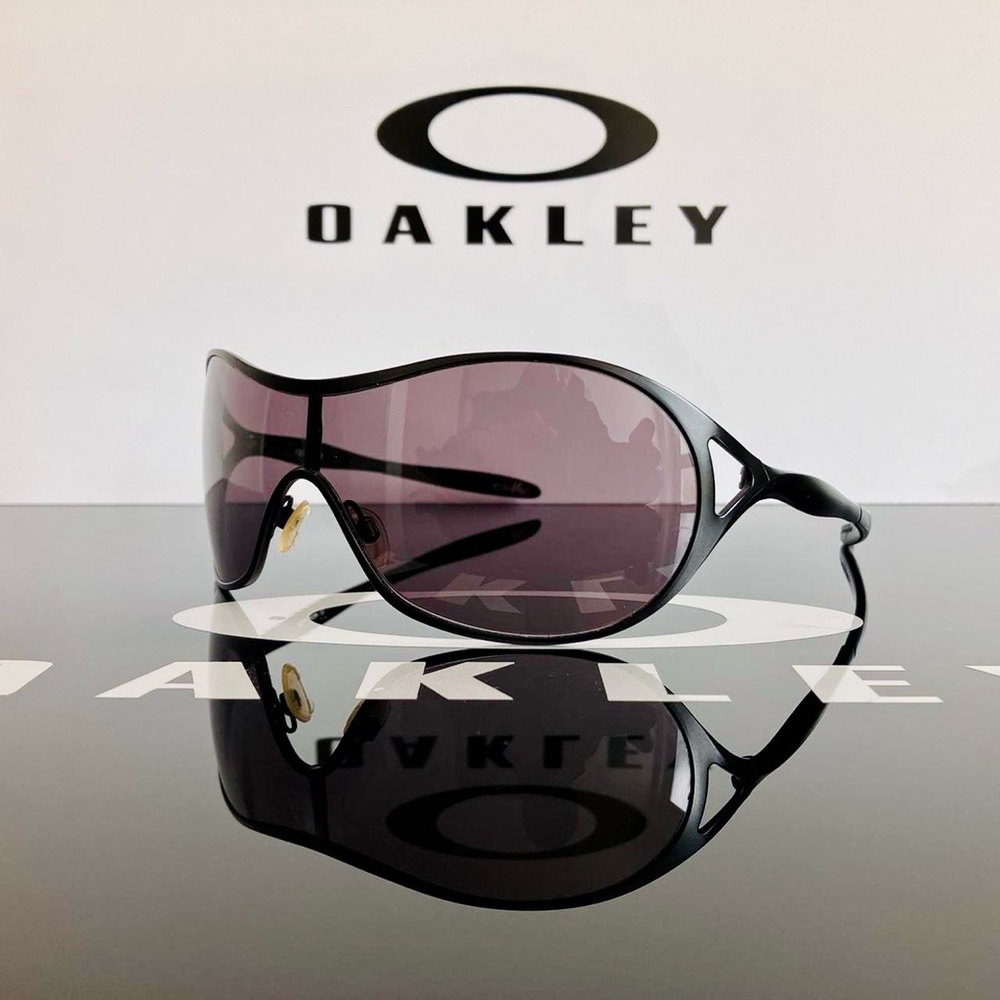 OAKLEY Deception Black Sunglasses Women’s Men’s Unisex w White Case & Bag Pouch